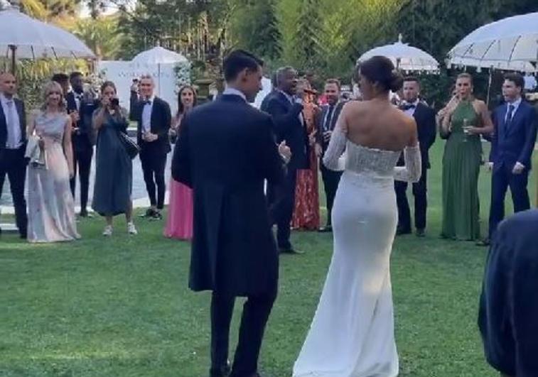 Kepa Arrizabalaga Baila A Ritmo De Bachata En Su Boda El Correo